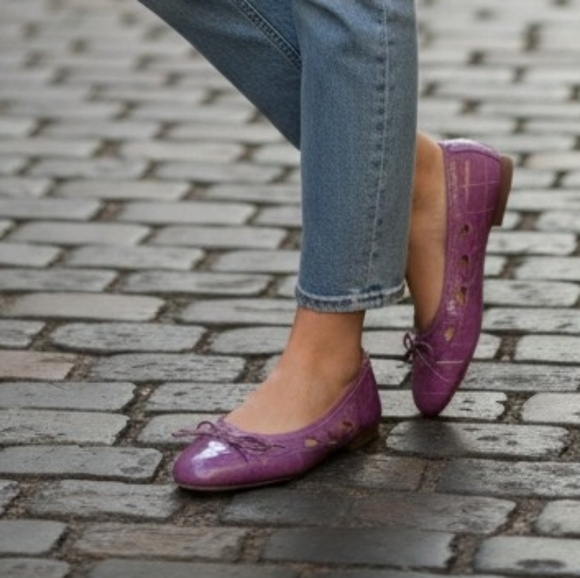 Jeffrey Campbell Shoes - Jeffery Campbell patent leather ballet flats. Size 8.5